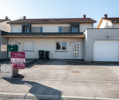 HOUTAUD : MAISON DE TYPE 5, TERASSE - JARDIN, GARAGE, PARKIN