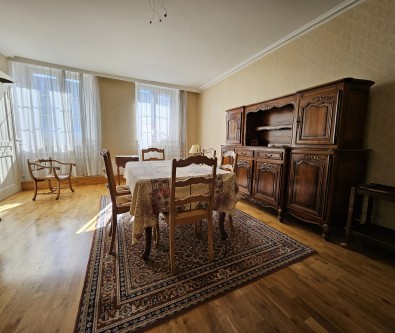 PONTARLIER - PROCHE HÔPITAL : APPARTEMENT DE TYPE 4