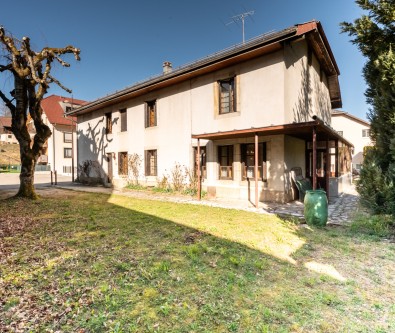 MAISON DE 208 m2 SUR 733 m2- Proche frontière