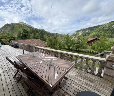 LA CLUSE ET MIJOUX : MAISON DE CARACTERE AVEC 6 CHAMBRES, 14