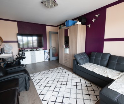 PONTARLIER - APPARTEMENT T2 - GARAGE - BALCONS