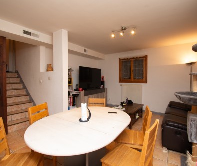 Maison mitoyenne à JOUGNE sur 255 m2.