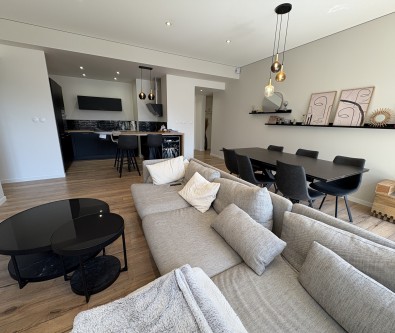 PONTARLIER - HYPER CENTRE : APPARTEMENT DE TYPE 4 AVEC BOX