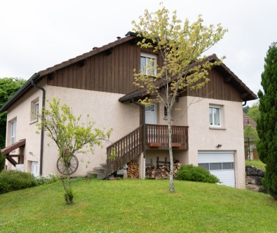 SAINT POINT LAC : MAISON INDIVIDUELLE AVEC VUE LAC.
