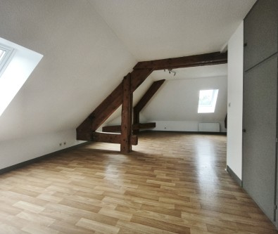 PETITE CHAUX - APPARTEMENT T2 RENOVE - GARAGE