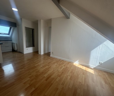 PONTARLIER - CENTRE VILLE - T1 BIS RENOVE