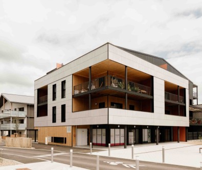 CENTRE VILLE : APPARTEMENT DE TYPE 4 AVEC 2 CHAMBRES, BUREAU