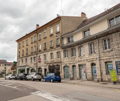 PONTARLIER - PROCHE HÔPITAL : APPARTEMENT DE TYPE 4