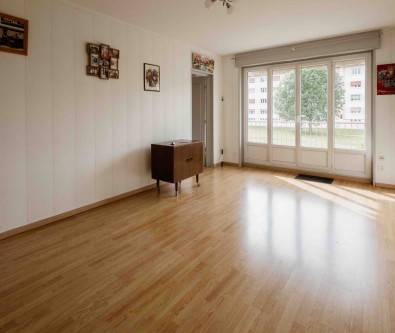 PONTARLIER - APPARTEMENT T3 - GARAGE - BALCON