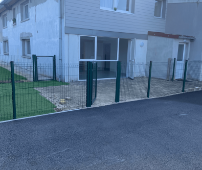 Local commercial proche centre ville sans vis à vis, secteur