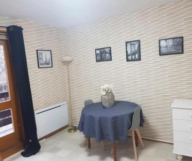 A VENDRE- Charmant studio avec balcon à Malbuisson.