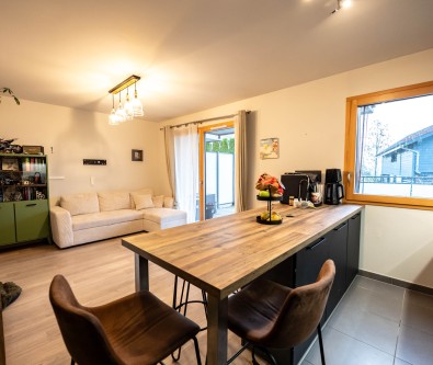 MONTPERREUX : APPARTEMENT DE TYPE 3 AVEC GARAGE ET TERRASSE 