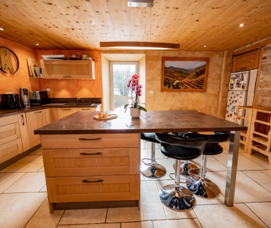 FERME COMTOISE RENOVEE SECTEUR FRONTIERE.