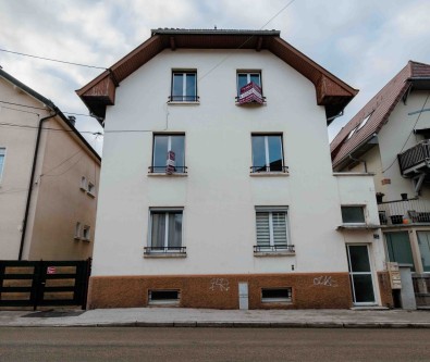 PONTARLIER - PROCHE CENTRE VILLE : APPARTEMENT DE TYPE 3 AVE