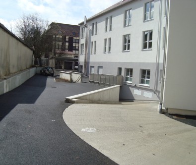 place de stationnement en sous-sol au centre ville de Pontar