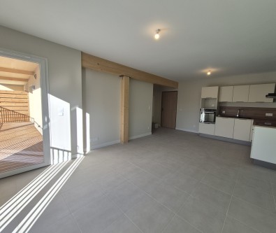 NEUF - CENTRE VILLE - APPARTEMENT T3  - BALCON - GARAGE DOUB