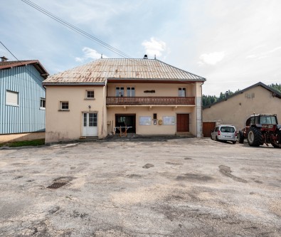 Maison ancienne fromagerie avec appartement