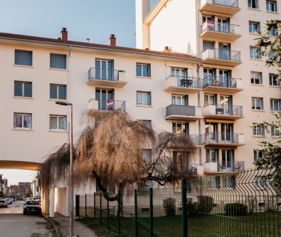 PONTARLIER : APPARTEMENT DE TYPE 4 A RENOVER AVEC BALCON, GA