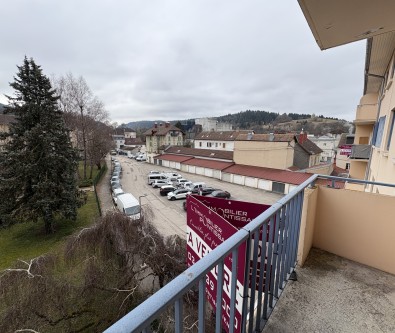 PONTARLIER : APPARTEMENT DE TYPE 4 A RENOVER AVEC BALCON, GA