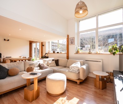 PONTARLIER - LOFT DE TYPE 4 : JARDIN, GARAGE, CAVE et GRENIE