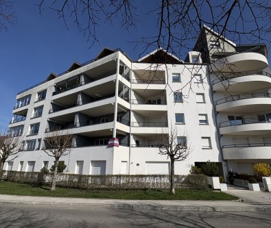 PONTARLIER : TYPE 3 AVEC ASCENSEUR, TERRASSE, GRAND GARAGE, 