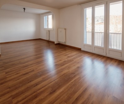 PONTARLIER - APPARTEMENT T4 - BALCON - GARAGE