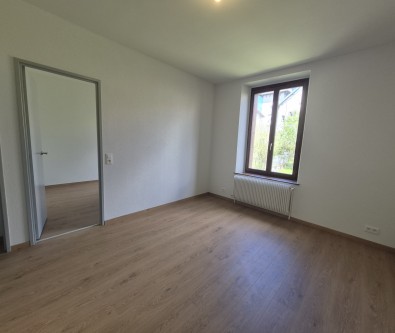 PONTARLIER - APPARTEMENT RDC -  T2 - CAVE
