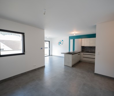 JOUGNE - LA FERRIERE - T2 MEUBLE RECENT - GARAGE