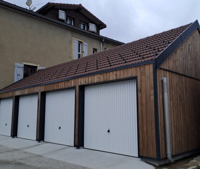 PONTARLIER - CENTRE VILLE - GARAGE 