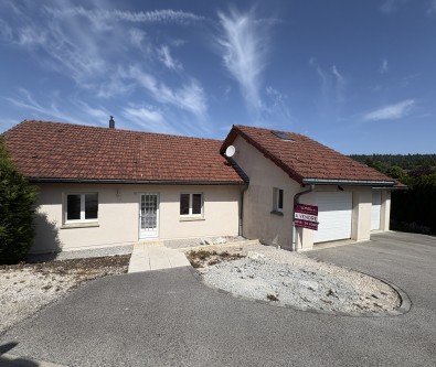 OYE ET PALLET : MAISON INDIVIDUELLE AVEC 4 CHAMBRES, GARAGE 