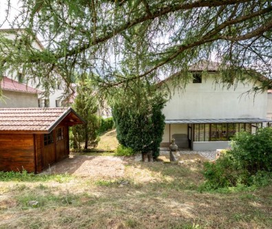 MAISON DE 208 m2 SUR 733 m2- Proche frontière