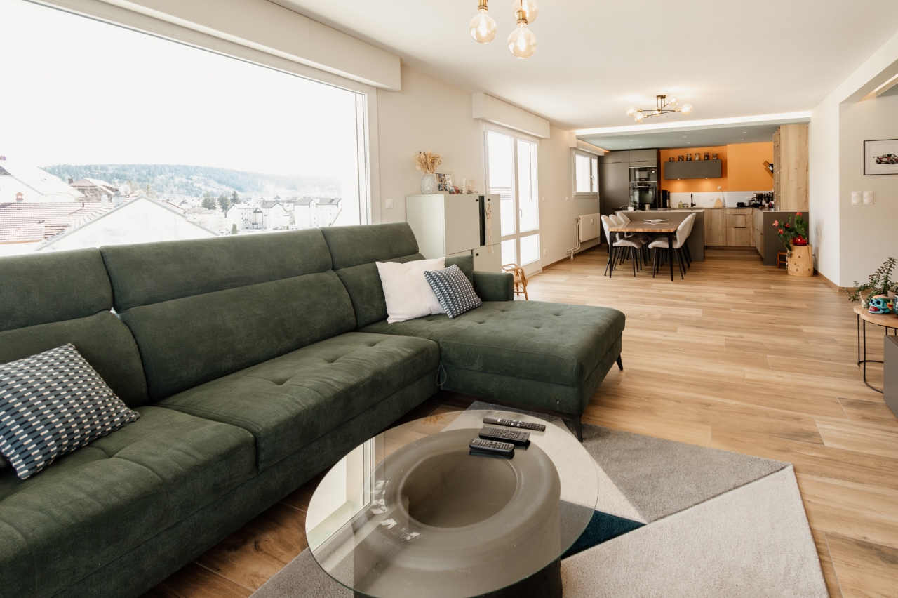 PONTARLIER - APPARTEMENT DE TYPE 4